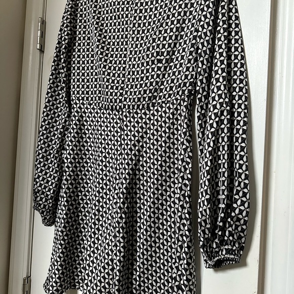 NWT BILLY J Caprice Long Sleeve Mini Dress - Picture 8 of 10